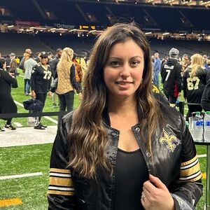 Meet your Posher, Adriana